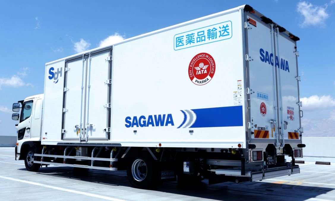佐川急便の医薬品輸送専用トラック（GDPガイドライン対応・厳格な温度管理システム搭載）